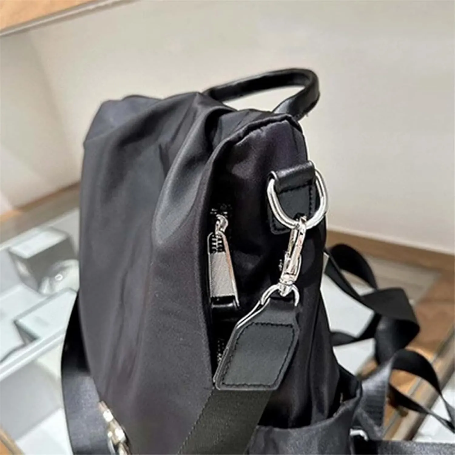 Anti-Theft Large Capacity Backpack, Women Large Capacity Travel Backpack, Leisure Shoulder Bag, For all Occasions (Black)