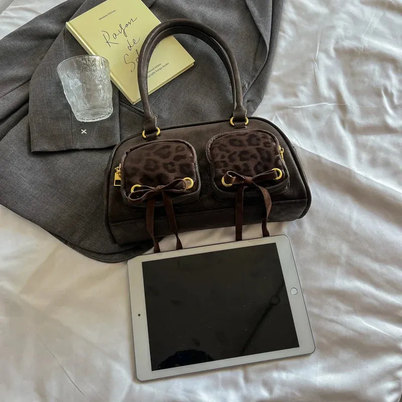 Bow Design Double Pockets Baguette Bag