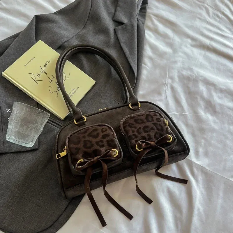 Bow Design Double Pockets Baguette Bag