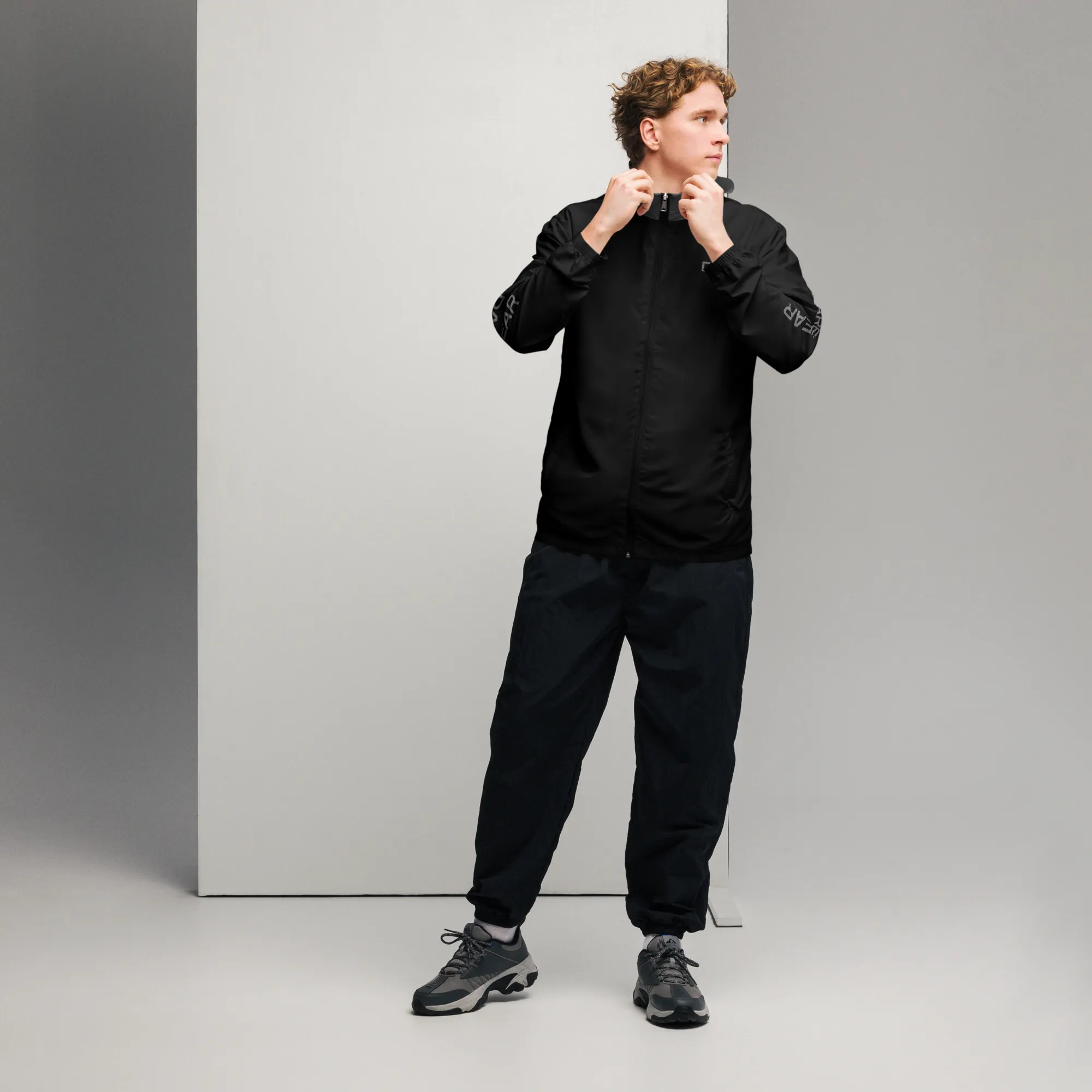 DARE2WEAR - Men’s Lightweight Windbreaker
