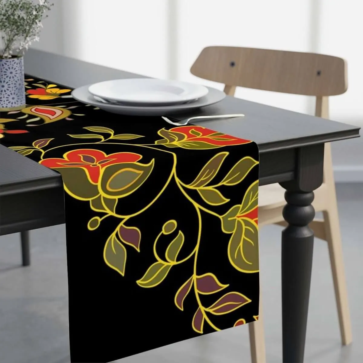 Elegant Floral Paisley Table Runner