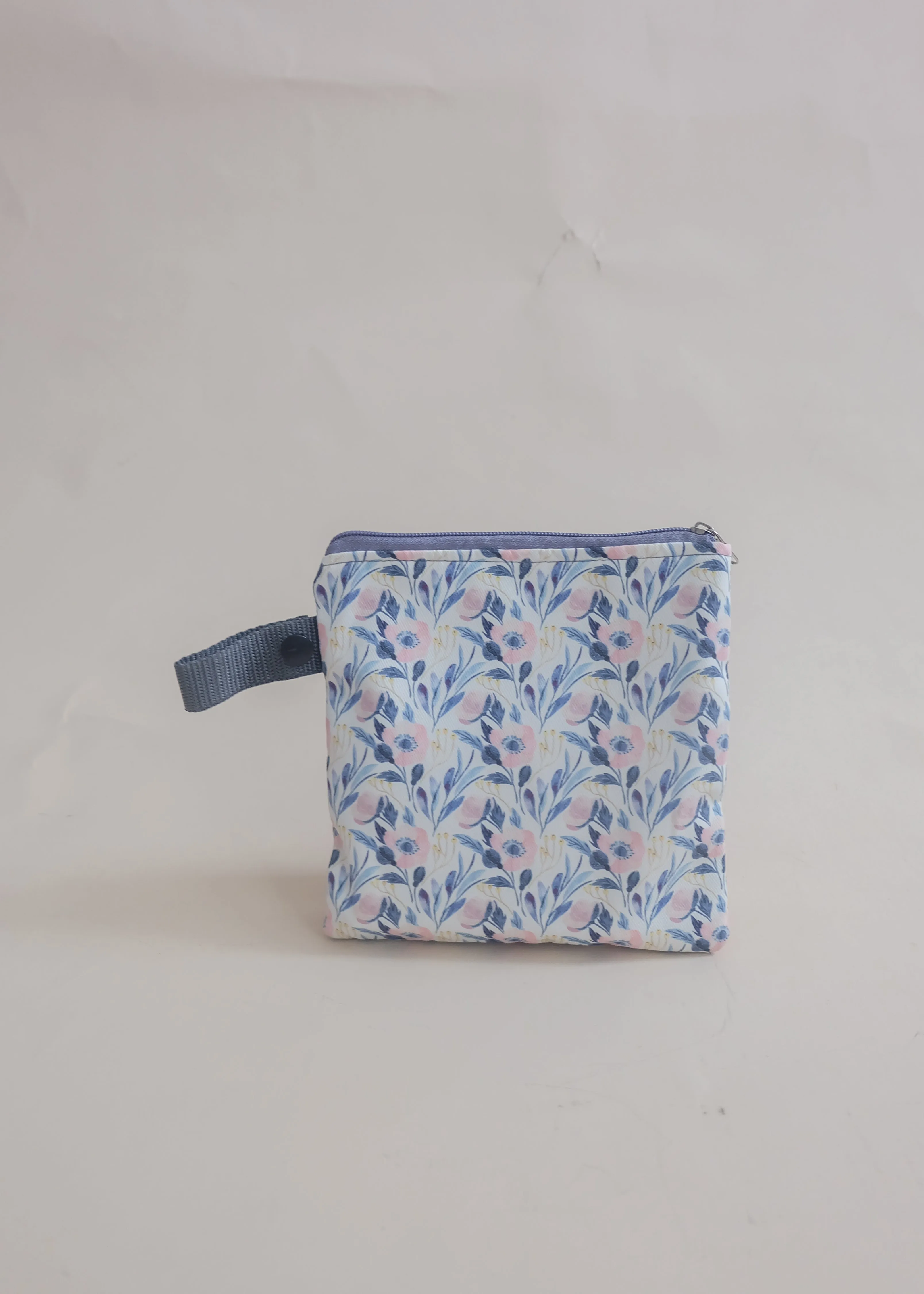 Floral Grey Pack'N'Go Washable Pouch
