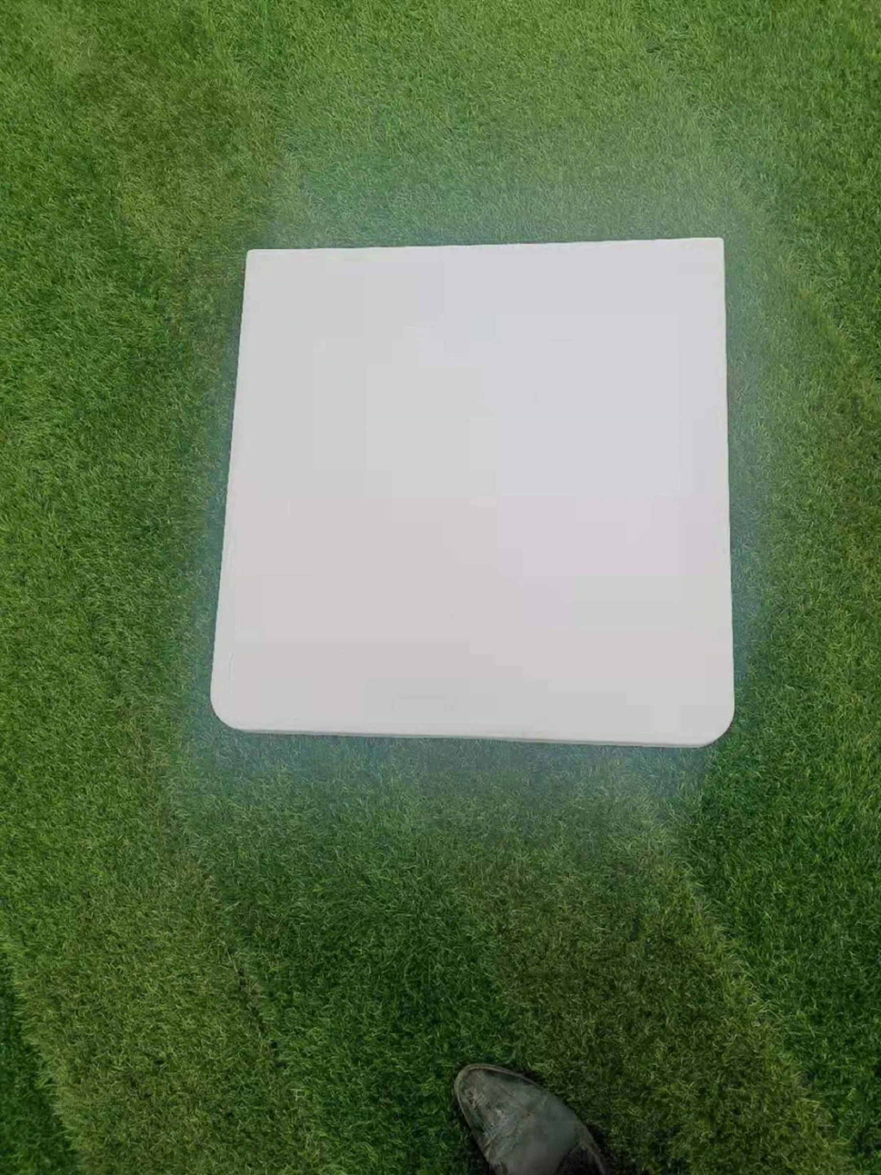 Folding table