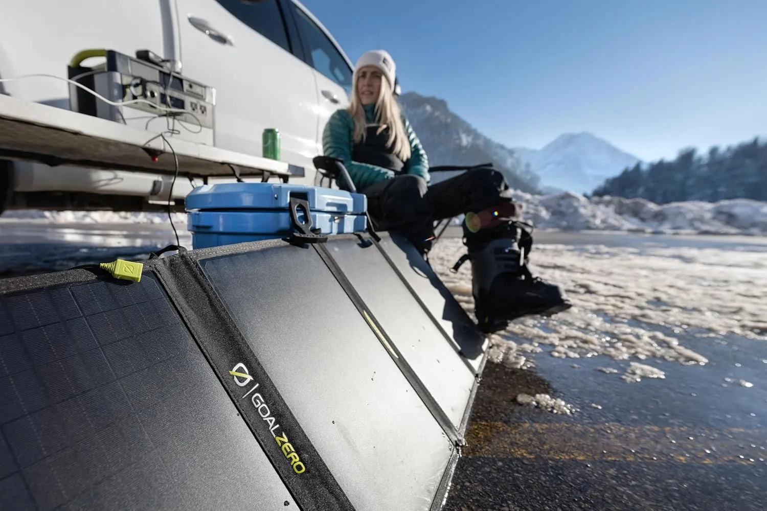 Goal Zero Nomad 50, Foldable Monocrystalline 50 Watt Solar Panel with 8mm   USB Port, Portable Charger for Yeti Power Generator and Banks. Lightweight 18-22V 50W
