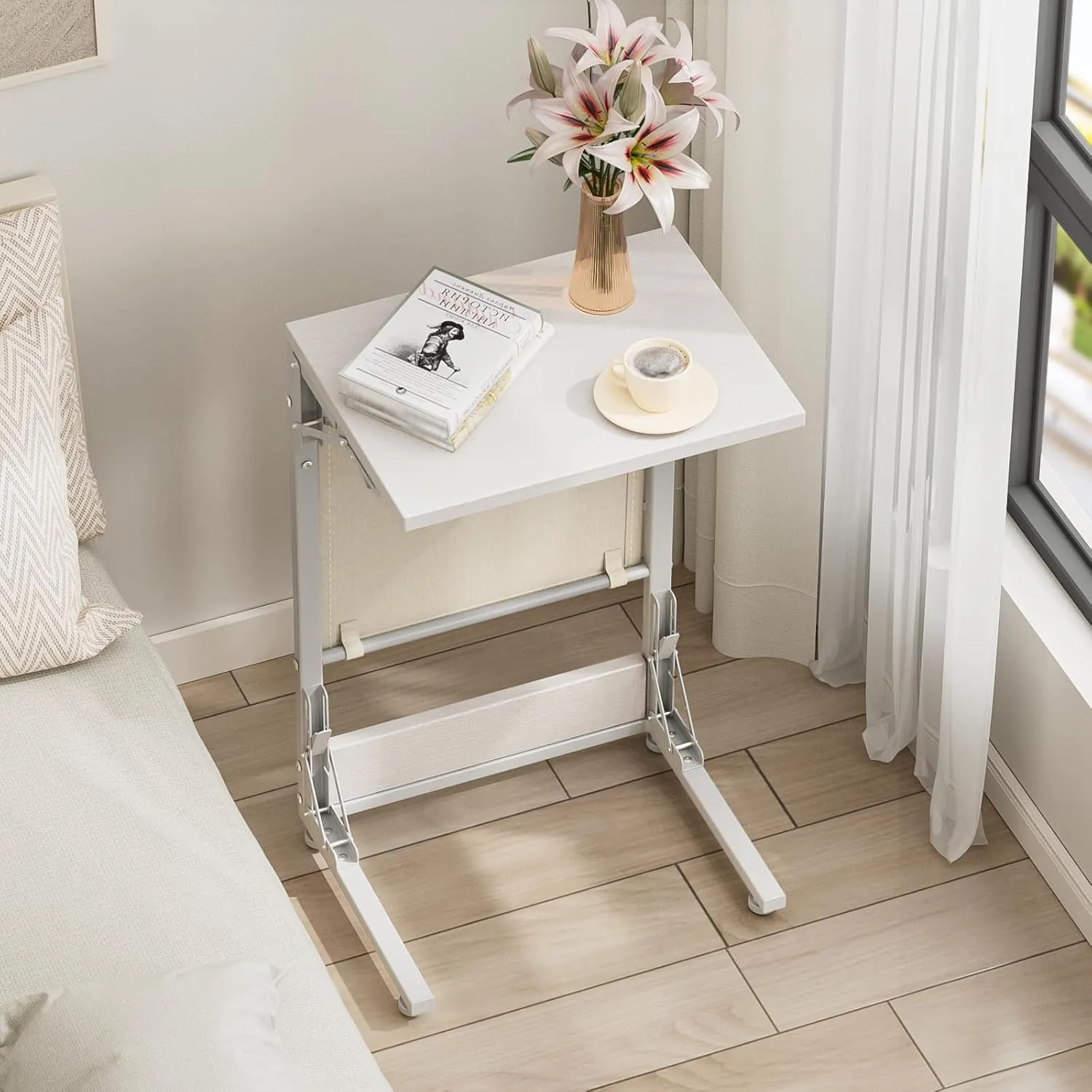 Kufutee Folding TV Tray Table, C-Shaped End Table with Storage Bag - Portable End Table for Couch, Bedroom, Living Room, Sturdy Metal Frame Tray Table with Extra Storage for Snacks, Laptop (White)