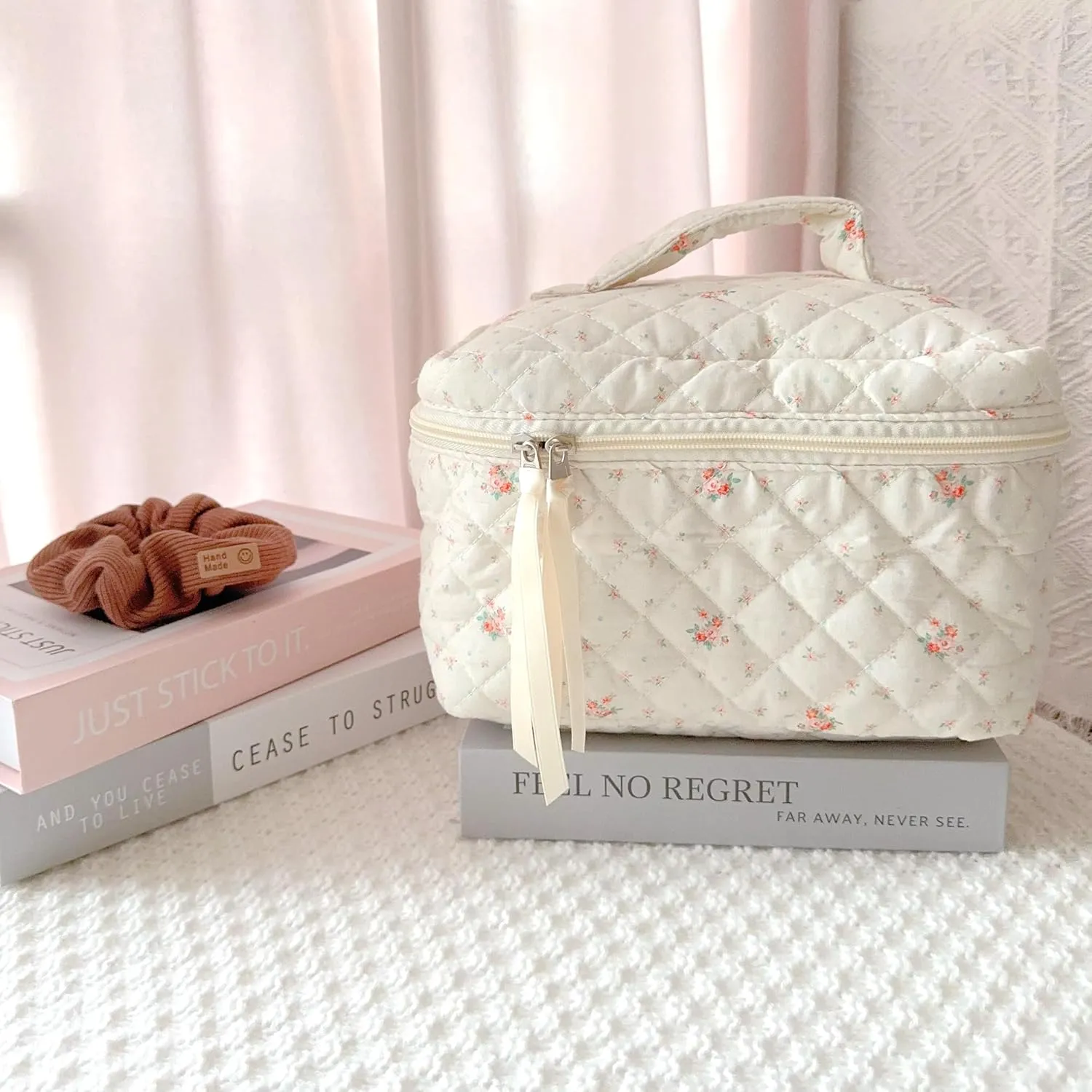 Makeup Bag Large Travel Quilted Cosmetic Makeup Bag Organizer, Floral Cotton Coquette Aesthetic Toiletry Bag for Women Girls (Garden Floral-L)