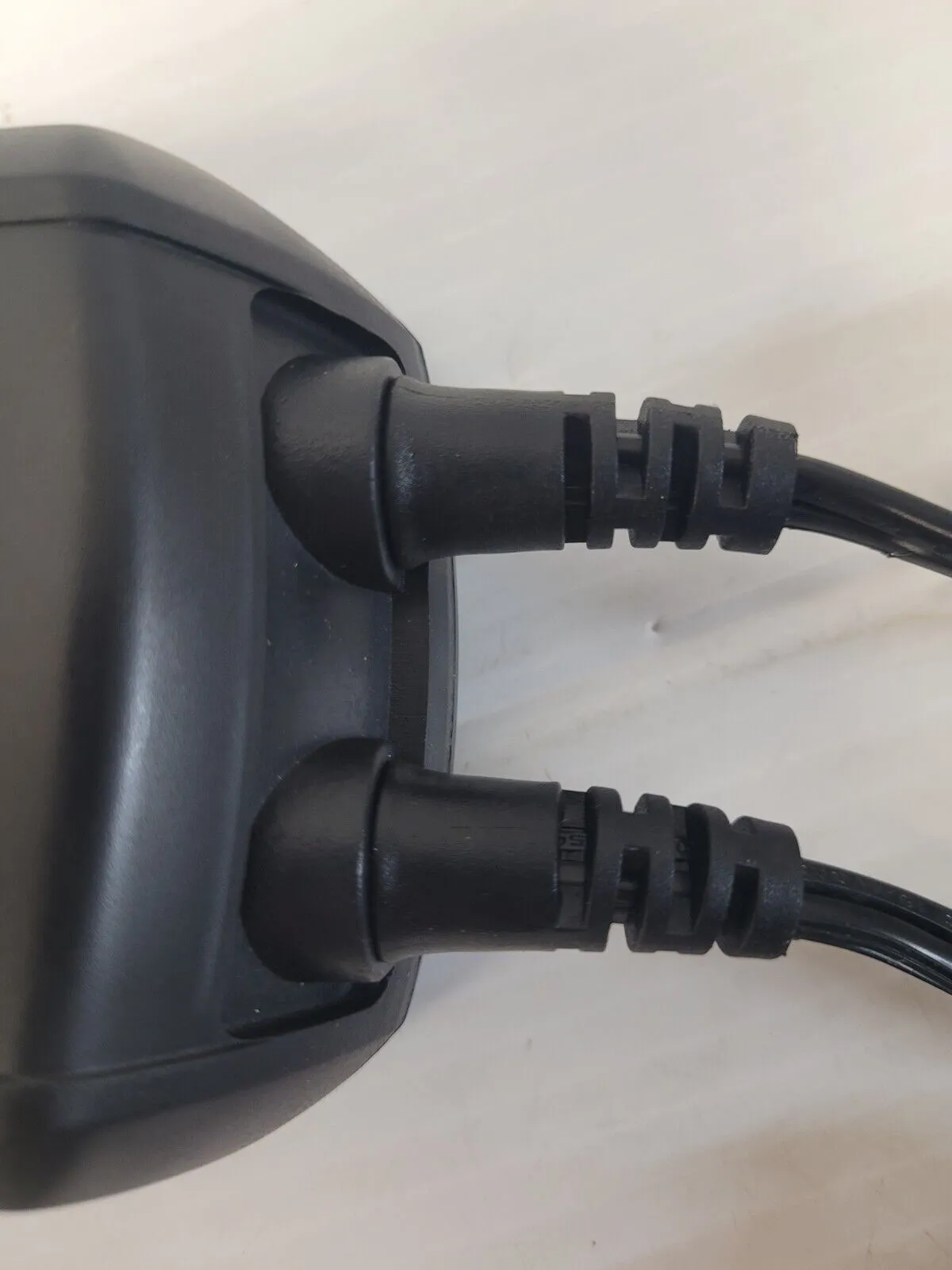 (N80393-1) Charge It by Solar 4502 Battery Charger/maintainer