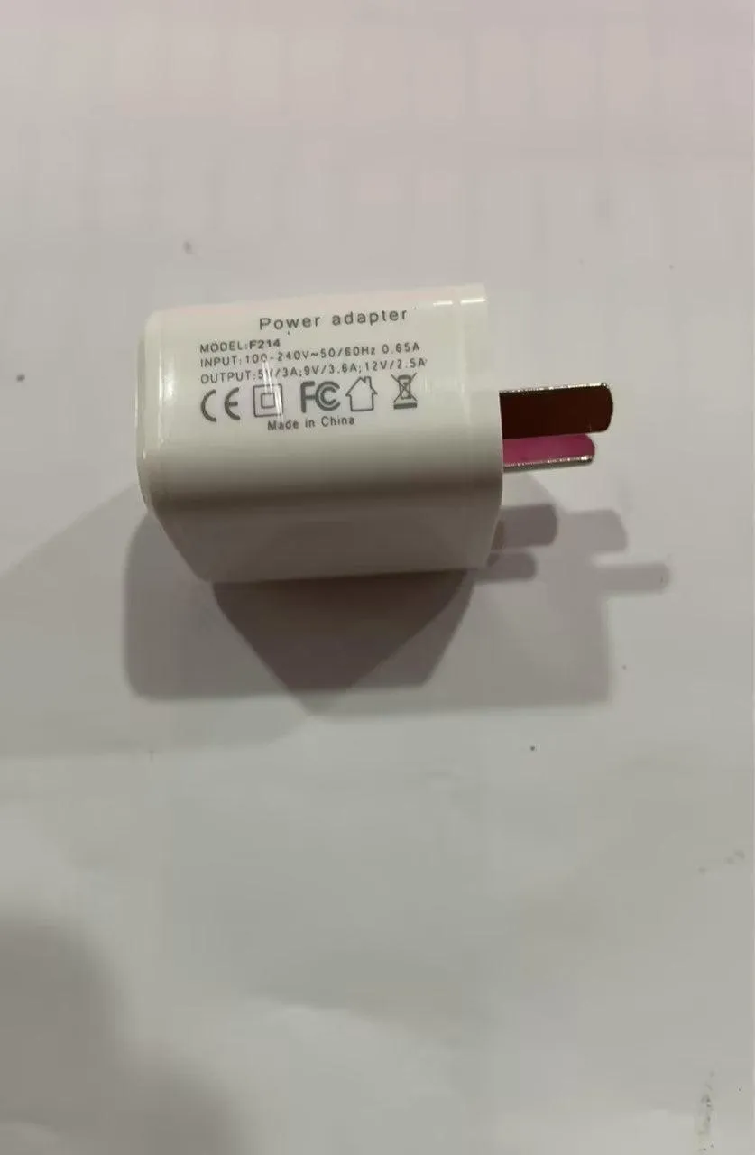 New AI -G Shaped LED Lamp Bluetooth Speaker