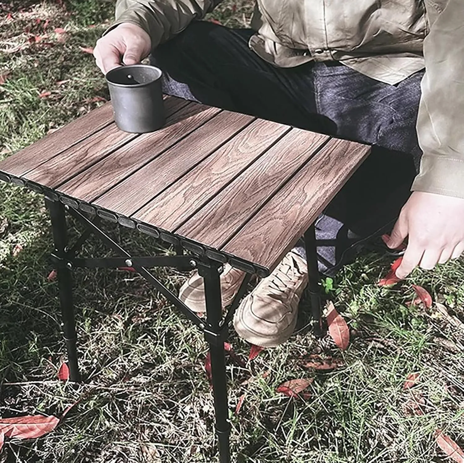 Portable Camping Table, Lightweight Aluminum Alloy Folding Beach Table with Carrying Bag, Outdoor Side Tables for Cooking, Picnic, Backyards, BBQ, Party(Black,47x40cm)