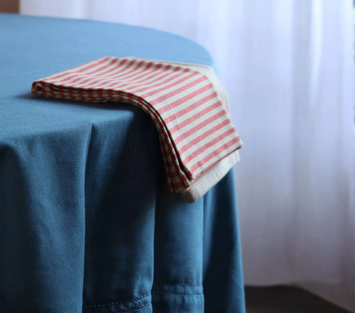 TABLE CLOTH