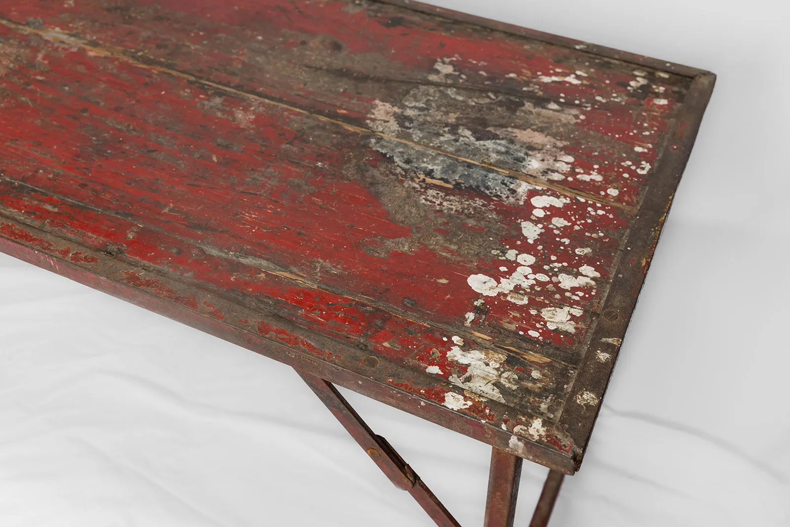 vintage timber & iron trestle table